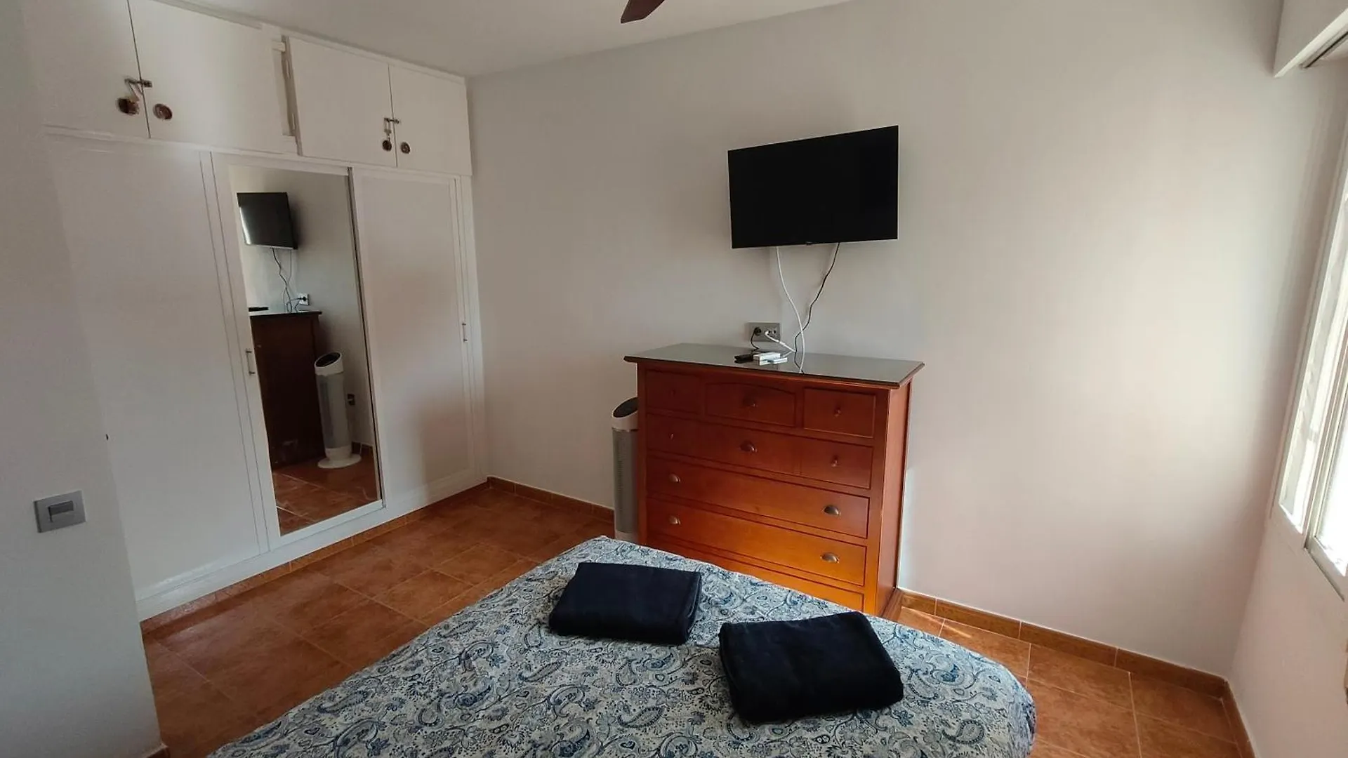 Iris 15 - 24H Reception - 2 Bedrooms Benalmadena Apartment